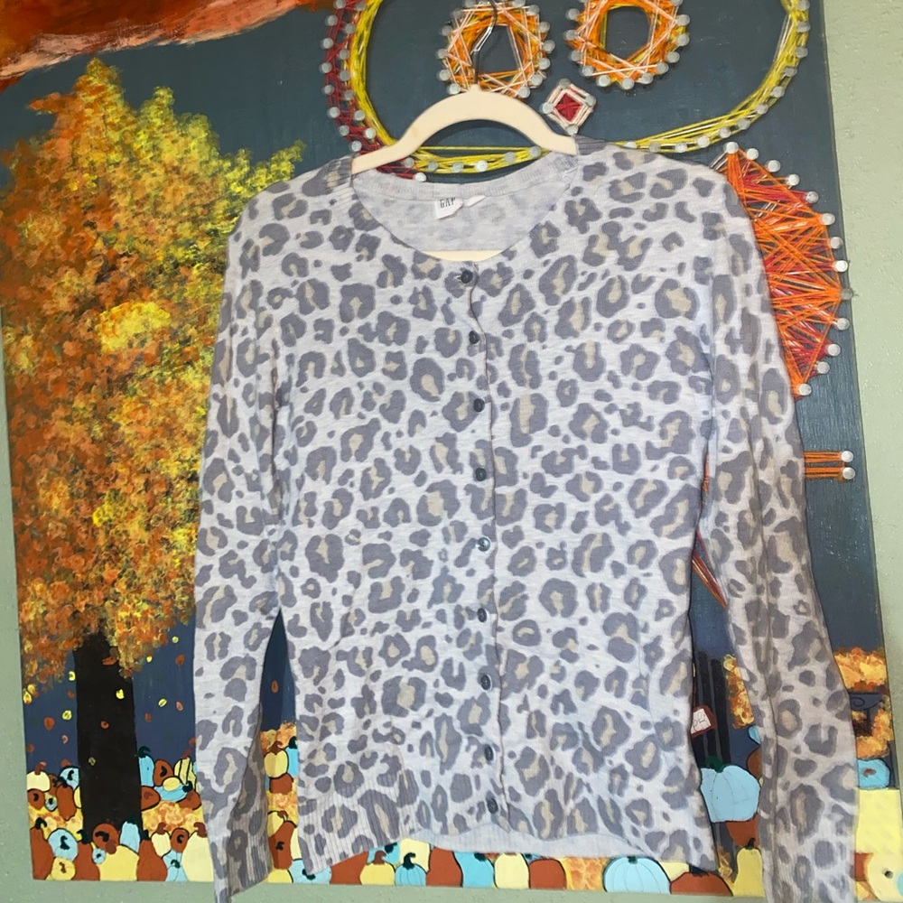 GAP Gray Leopard Print Cardigan